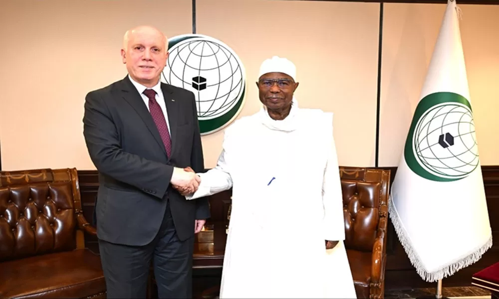 الأمين العام لمنظمة التعاون الإسلامي يستقبل القنصل العام لدولة فلسطين بجده